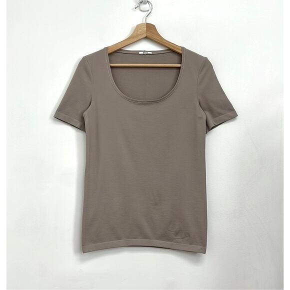 Wolford Lugano Seamless Scoop Neck Short Sleeve Fitted Stretch Neutral Tee - Med - Picture 9 of 9